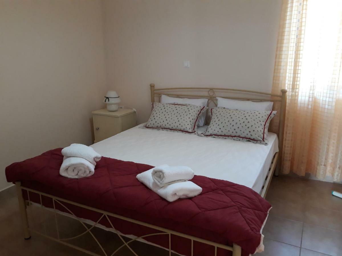 Maria Guesthouse Kini Eksteriør billede
